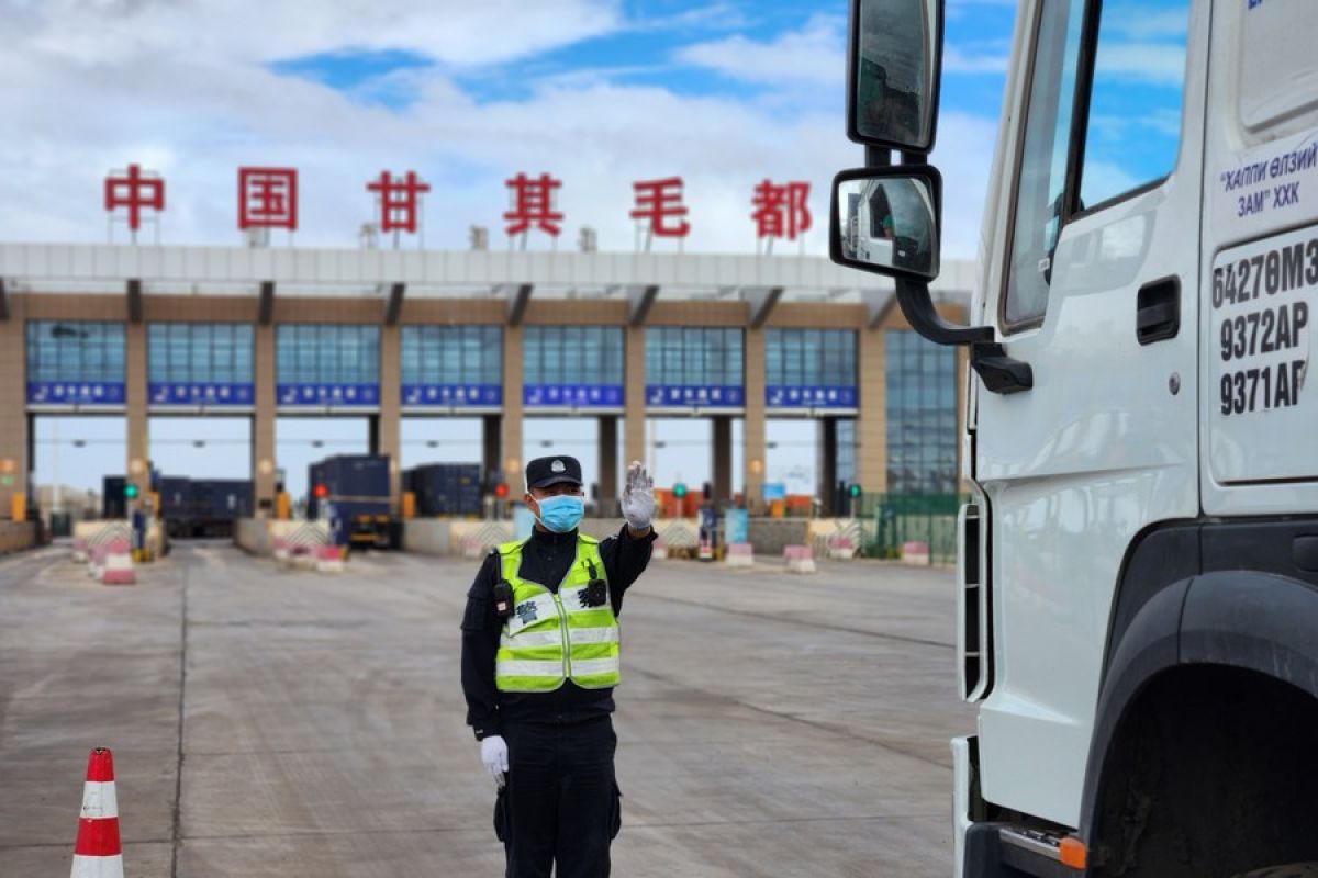 Pelabuhan perbatasan China-Mongolia catat rekor volume kargo pada 2023