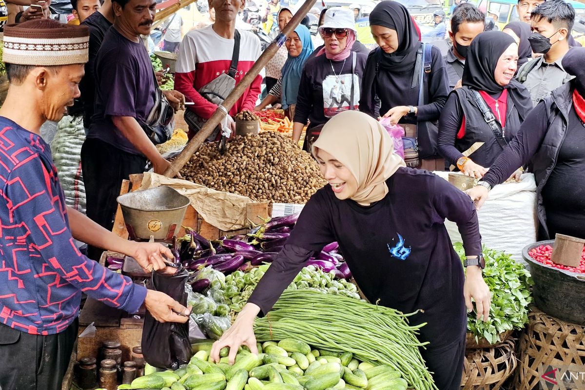 Atikoh Ganjar: masyarakat dan pedagang butuhkan stabilisasi harga