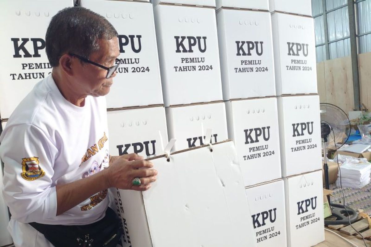 KPU Bandarlampung: Tiga kotak suara rusak saat perakitan
