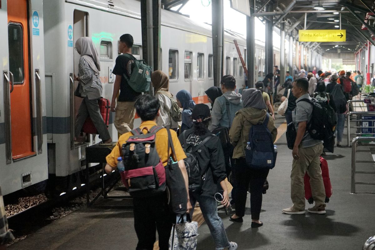 KAI Daop Semarang berangkatkan 5,56 juta penumpang tahun 2023