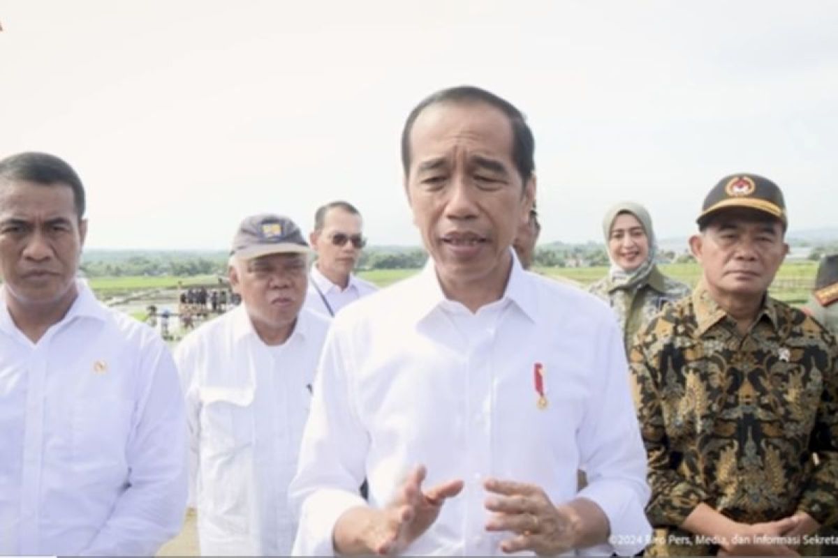 Jokowi: Pemerintah akan siapkan subsidi & bantuan pupuk dongkrak produksi beras