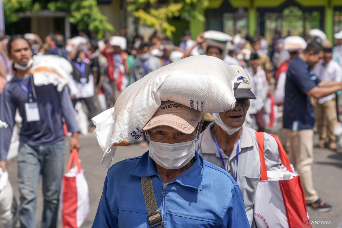 Jamin tak ada politisasi, Bulog tak mau tunda penyaluran bantuan beras