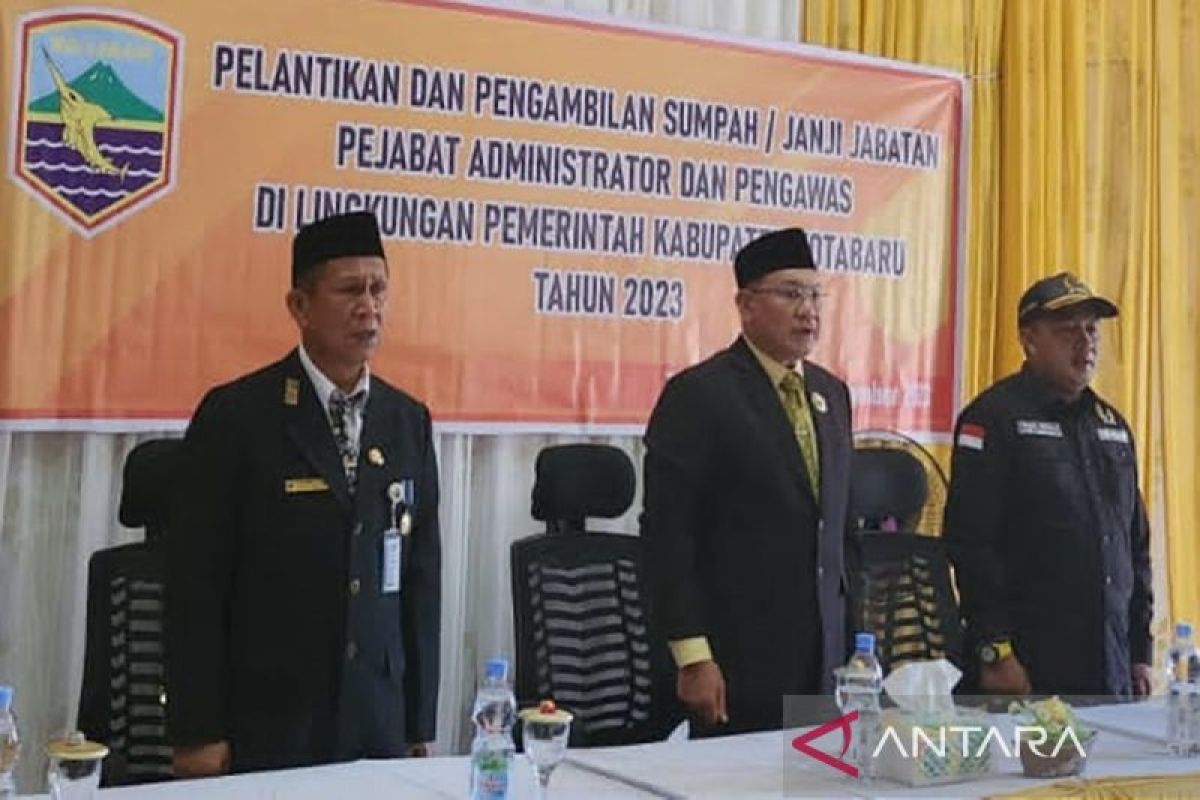 Bupati Kotabaru lantik Pejabat Administrator dan Pengawas