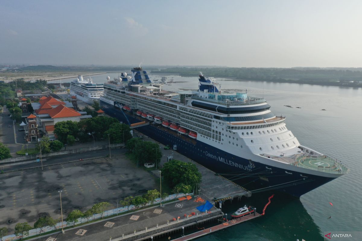 Pelabuhan Benoa layani 4.400 turis wisata kapal pesiar