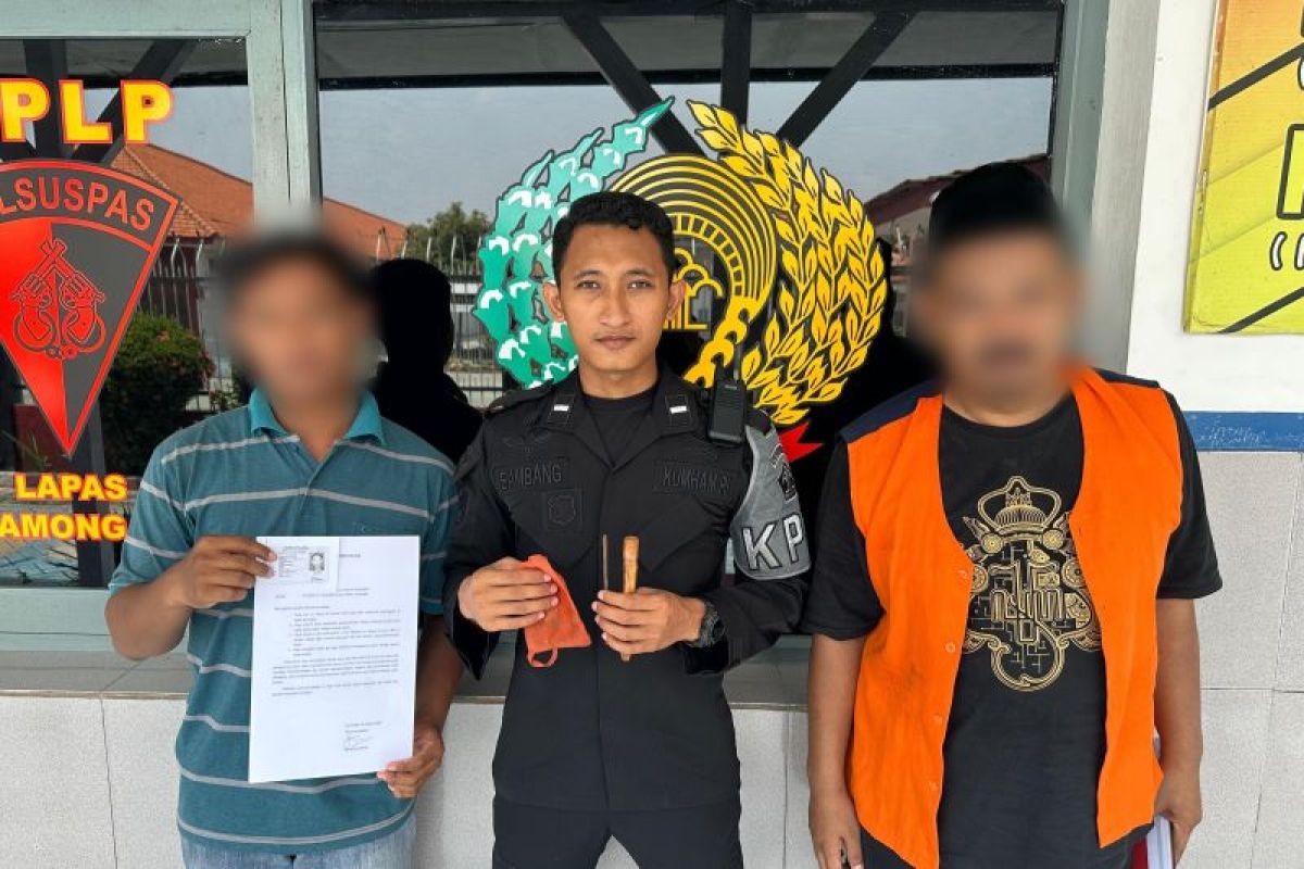 Petugas tangkap pengunjung selundupkan senjata tajam ke Lapas Lamongan