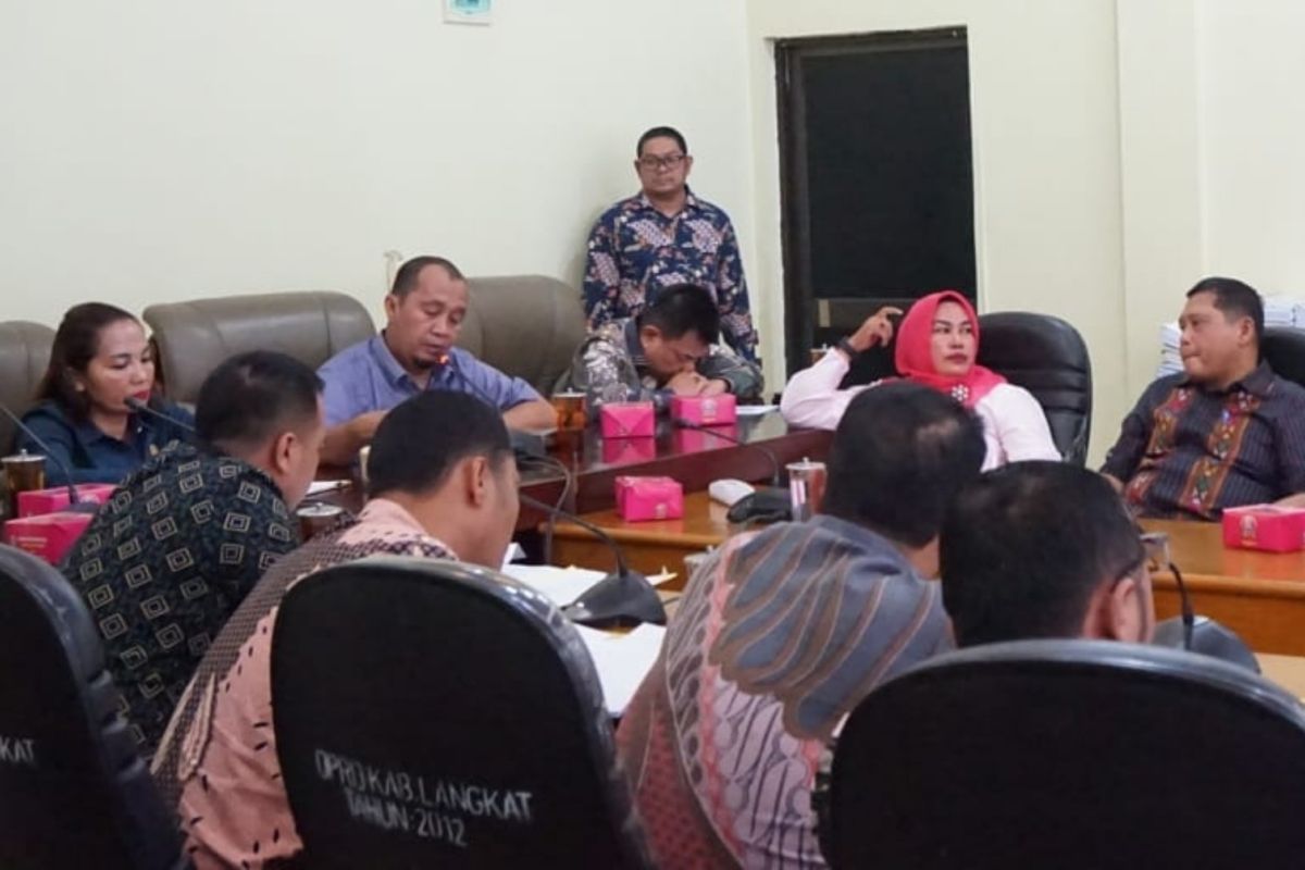 DPRD Langkat RDP dengan Aliansi Guru Honorer PPPK