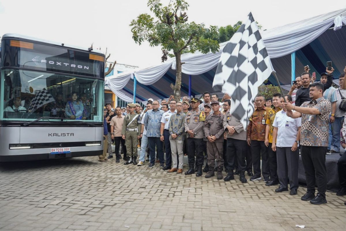 Wali Kota Medan luncurkan  bus listrik BRT Mebidang koridor 1