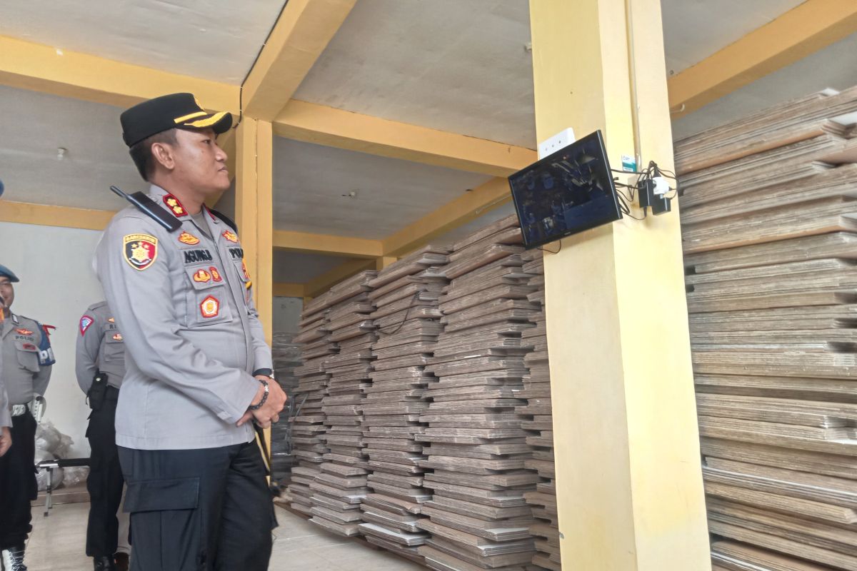 Polres Pasaman Barat pasang CCTV pastikan keamanan logistik pemilu
