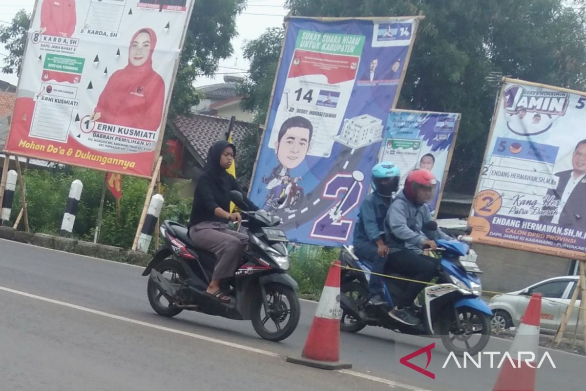 Bawaslu Karawang ungkap 13.598 alat peraga kampanye melanggar