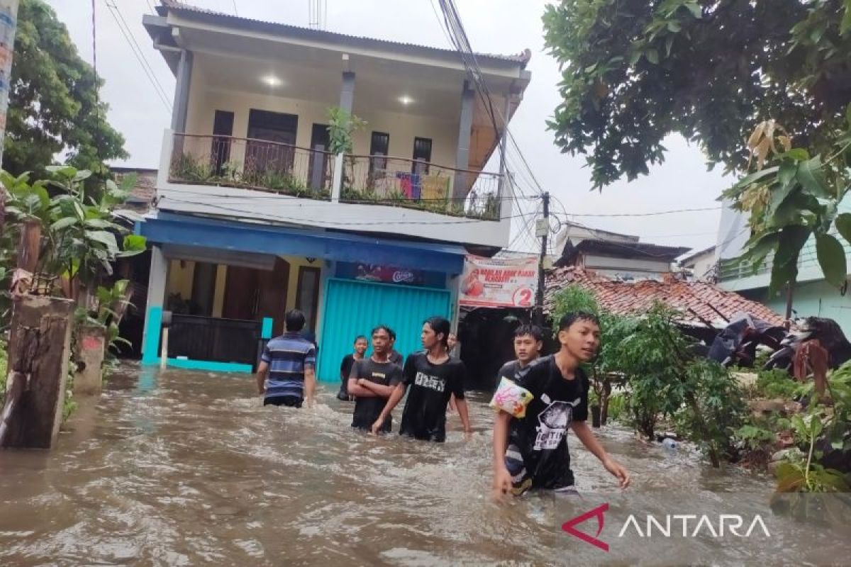 Info BMKG: Waspadai hujan angin dan petir di sejumlah wilayah Jakarta