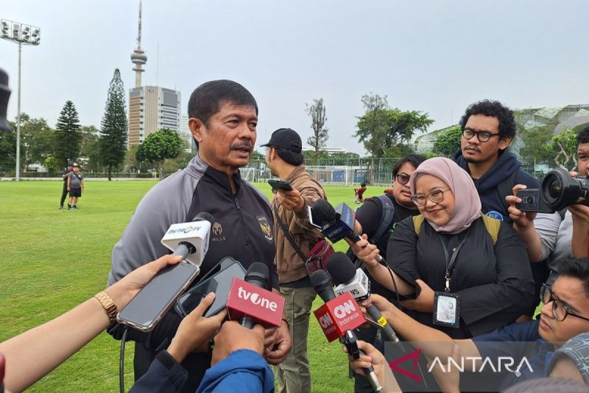 Meski latih timnas U-20, Indra tegaskan tetap bertugas jadi dirtek