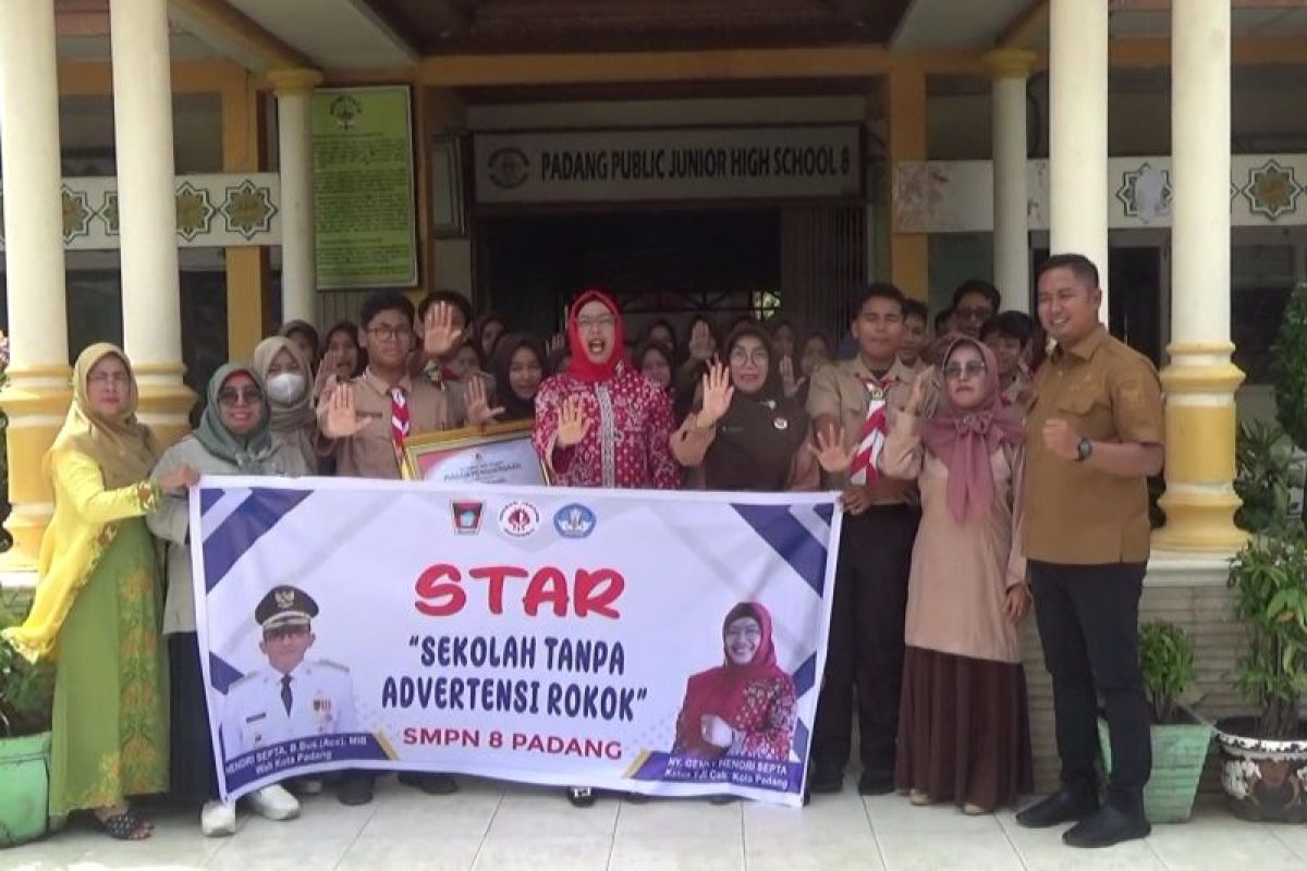 Ketua YJI Padang gencarkan kampanye "Sekolah Tanpa Advertensi Rokok" (Video)