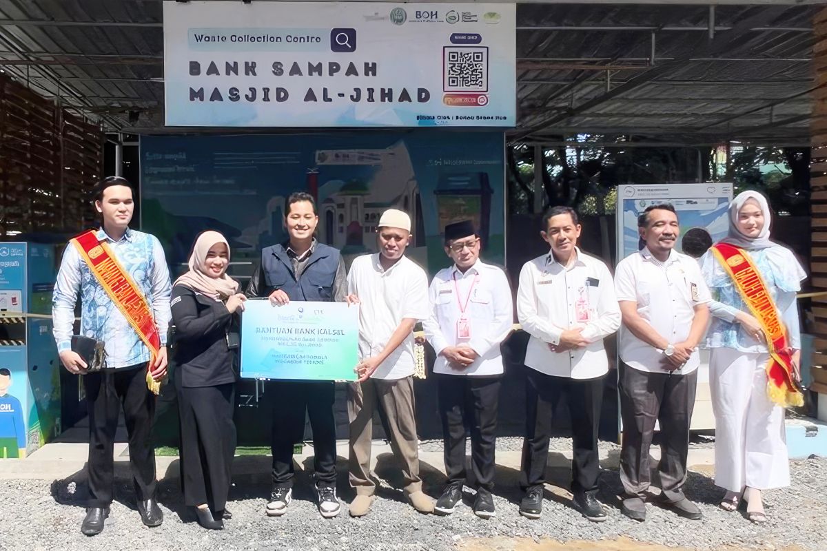 Bank Kalsel bantu pembanguan Bank Sampah di Masjid Al-Jihad Banjarmasin