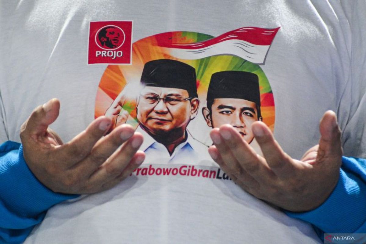 Hari ke-40 kampanye, Prabowo hadiri acara Golkar dan Gibran di Cirebon
