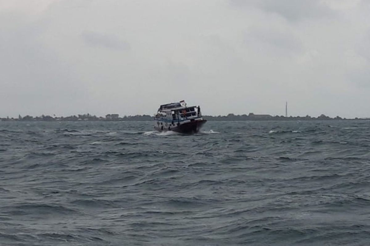 Bupati Kepulauan Seribu larang nelayan abaikan keselamatan