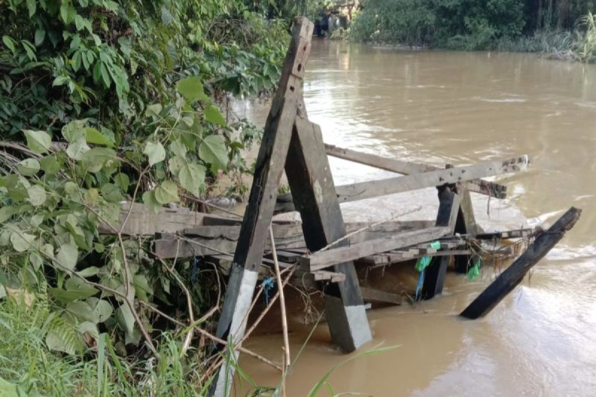 Camat Dusun Tengah: Puing Jembatan Belanda ditemukan