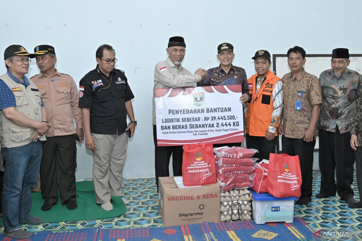 Gubernur Mahyeldi antarkan bantuan untuk warga terdampak banjir-longsor di Mapat Tunggul Selatan