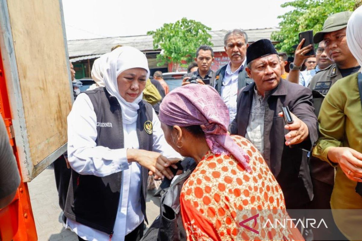 TPT Jatim turun, Khofifah sebut bukti ekonomi membaik