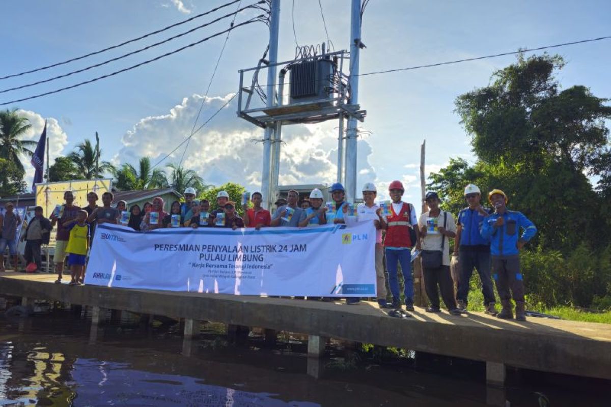 Ratusan warga Pulau Limbung sudah bisa nikmati listrik PLN 24 jam