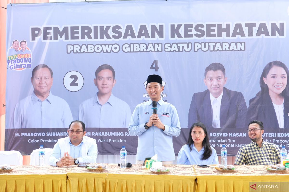 TKN sosialisasi program Prabowo sambil cek kesehatan gratis di Bekasi