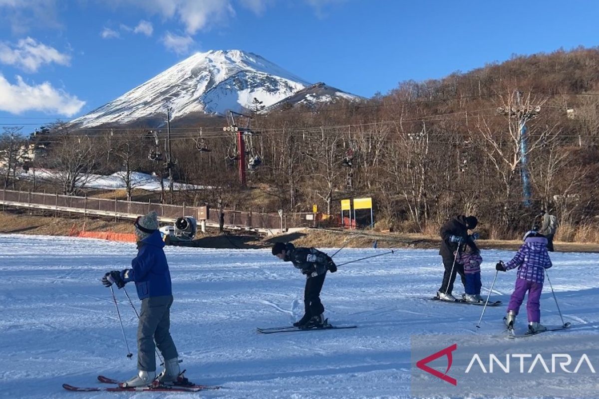 Ski jadi pilihan wisatawan isi libur Tahun Baru di Jepang