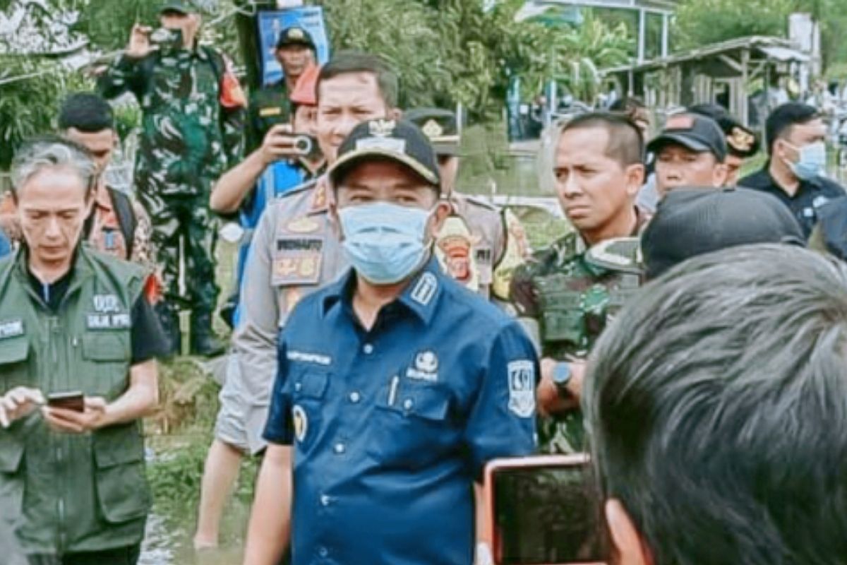 Bupati Karawang sebut banjir rendam ratusan warga di Desa Karangligar jadi bencana tahunan