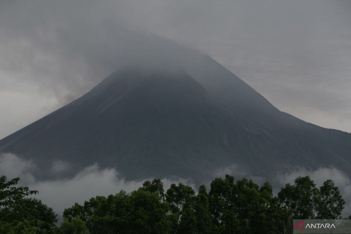 Aktivitas Gunung Merapi di level III - ANTARA News
