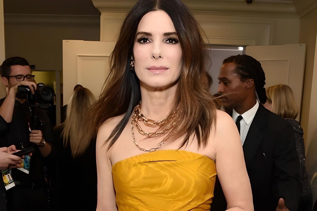 Sandra Bullock telah melepas abu mendiang sang suami di Wyoming