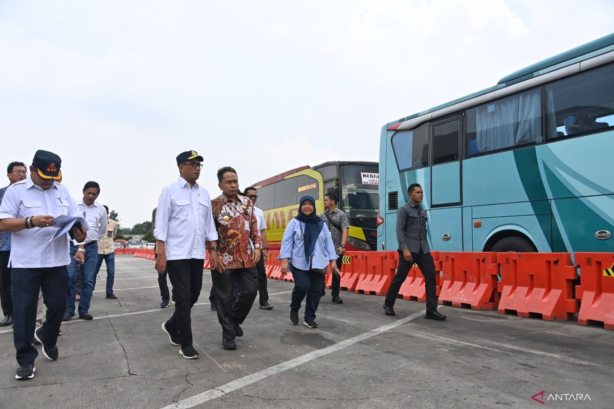 Menhub tinjau Terminal Pakupatan Serang yang akan diresmikan Jokowi