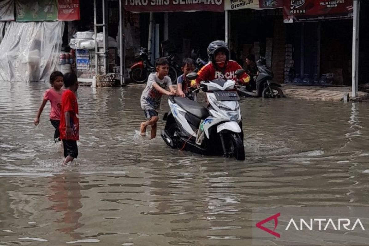 Hujan deras, 357 KK di Kota Serang terdampak banjir