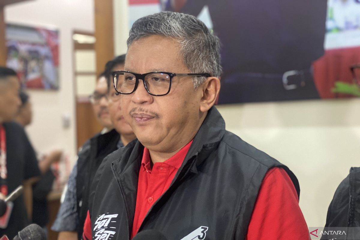 Hasto: Bicara pertahanan bangsa tidak melulu soal alutsista