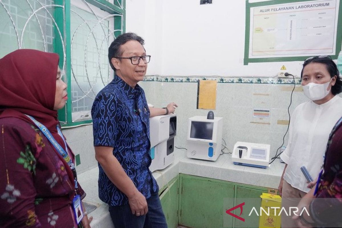 Minister inspects health facilities in Central Sulawesi's Palu