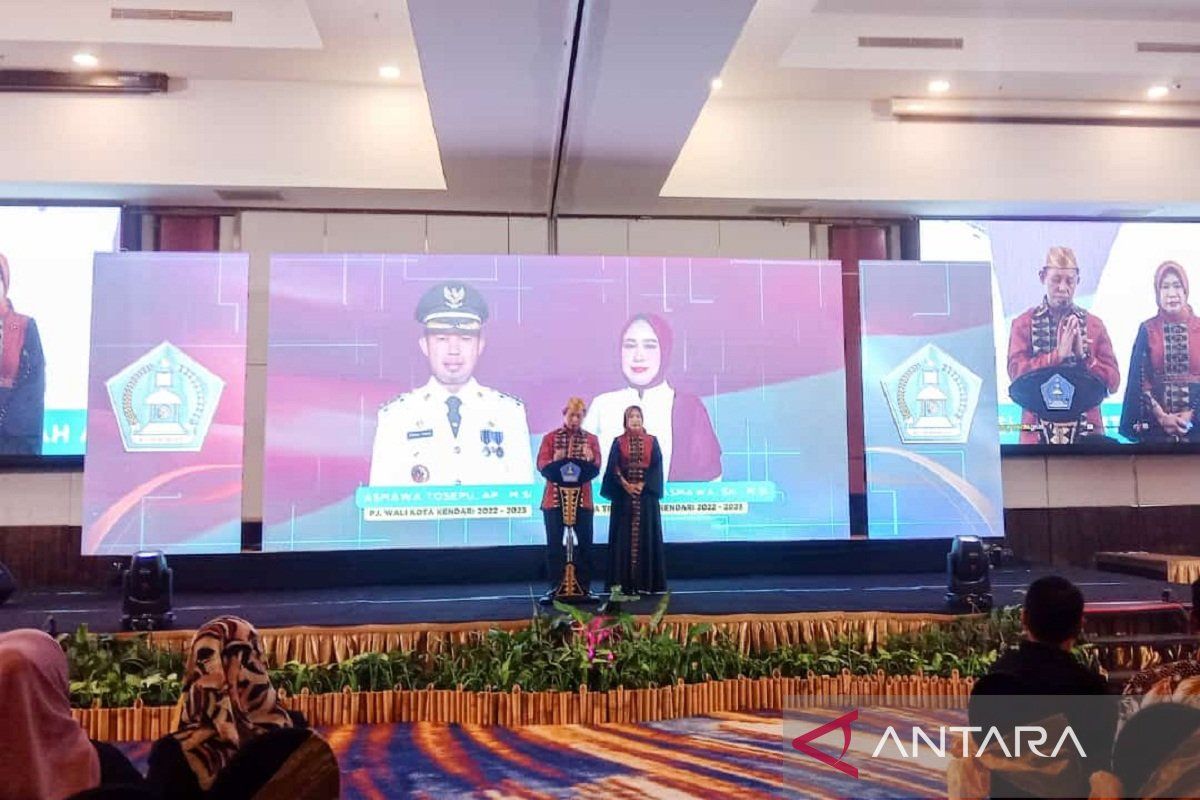 Asmawa Tosepu titip pesan di malam pisah sambut Pj Walikota Kendari