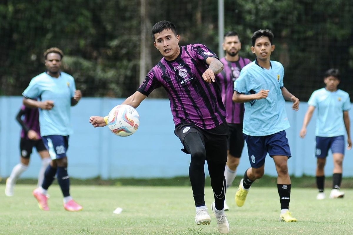 Arema FC siap kembali berkompetisi seusai libur dua pekan