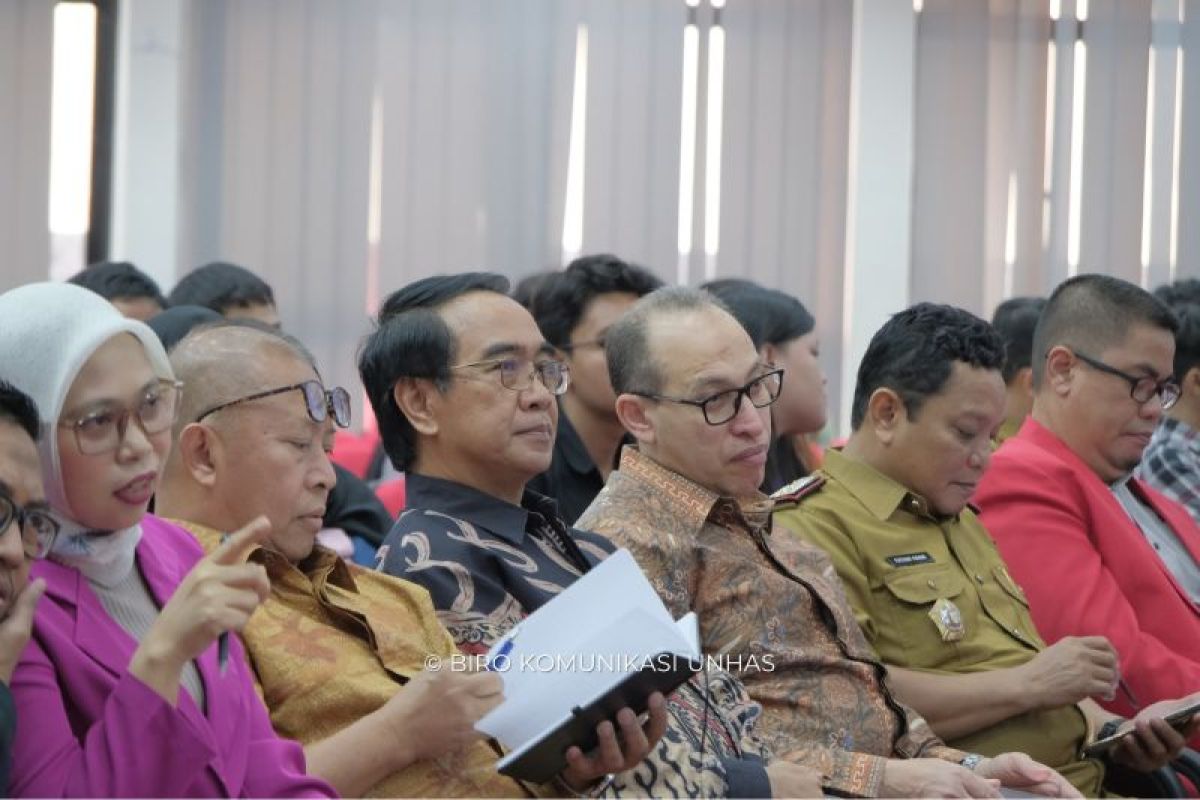 Unhas gelar nobar pernyataan pers Menlu 2024