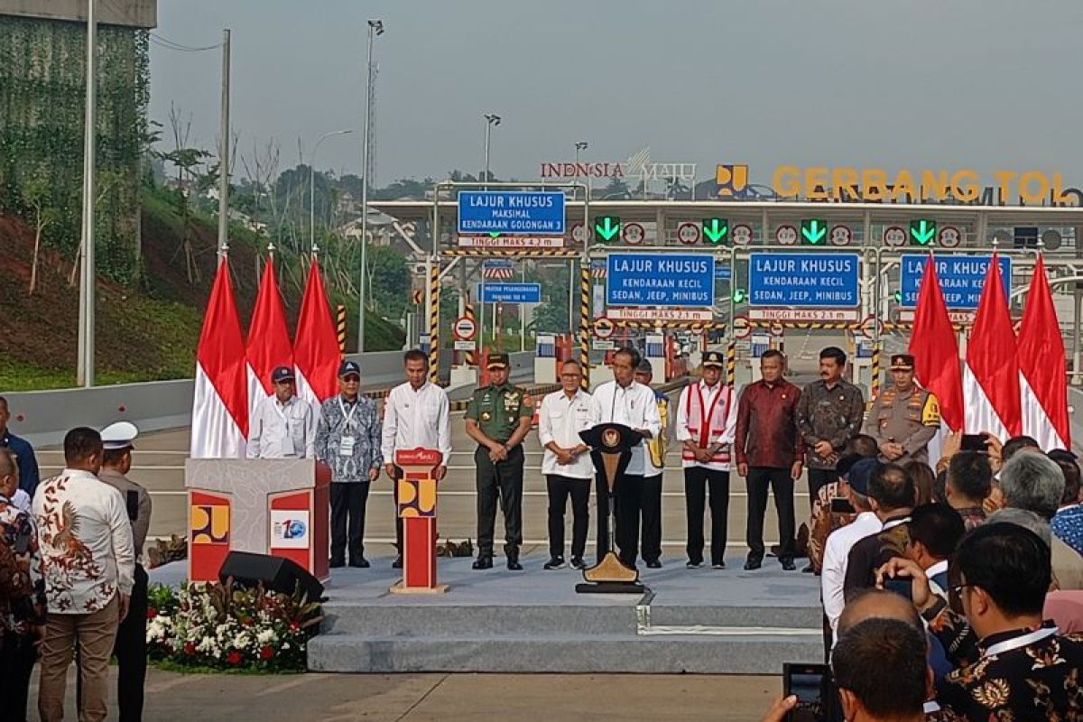Jokowi diskusi pilpres dengan Prabowo, Airlangga, dan Zulkifli