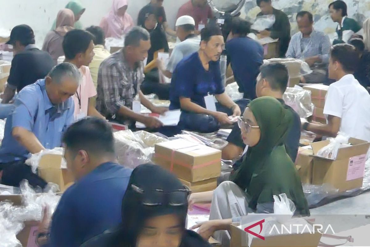 KPU Banjarmasin temukan 1.154 surat suara rusak