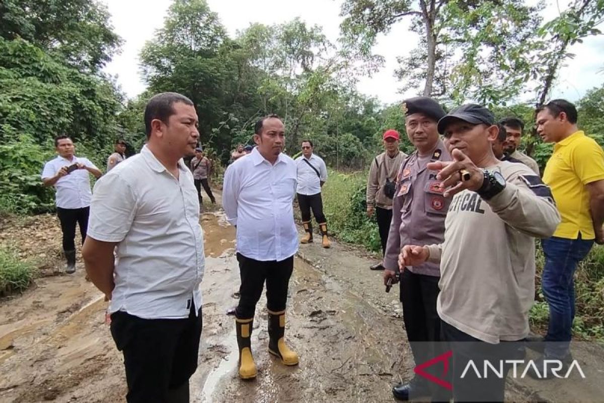 Tim Satgas Peti temukan akses jalan tambang ilegal di HST