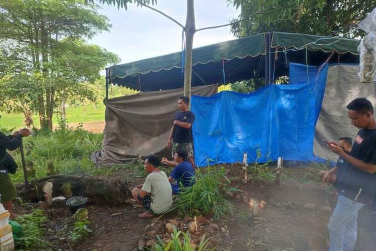 Kuburan seorang pemuda di Lombok Tengah dibongkar