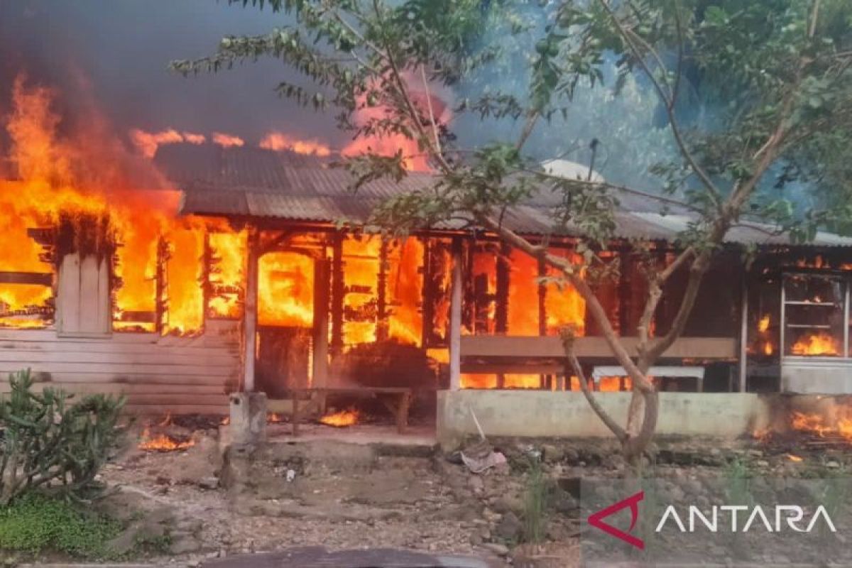 Satu unit rumah dilalap api di Simangumban Taput