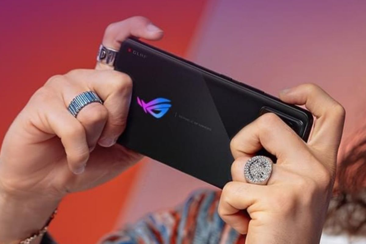 Asus ROG Phone 8, sebuah “flagship” dengan desain sehari-hari, diperkenalkan
