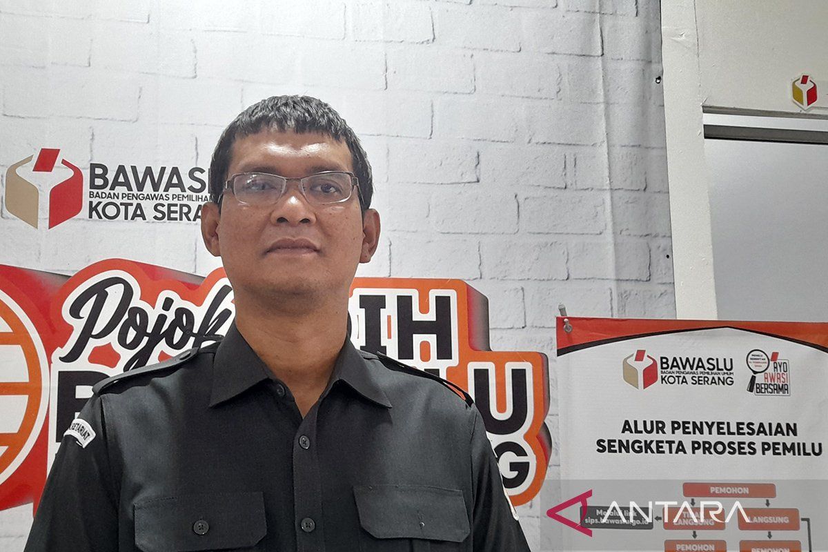 Bawaslu Serang temukan pelanggaran pemasangan baliho Prabowo-Gibran