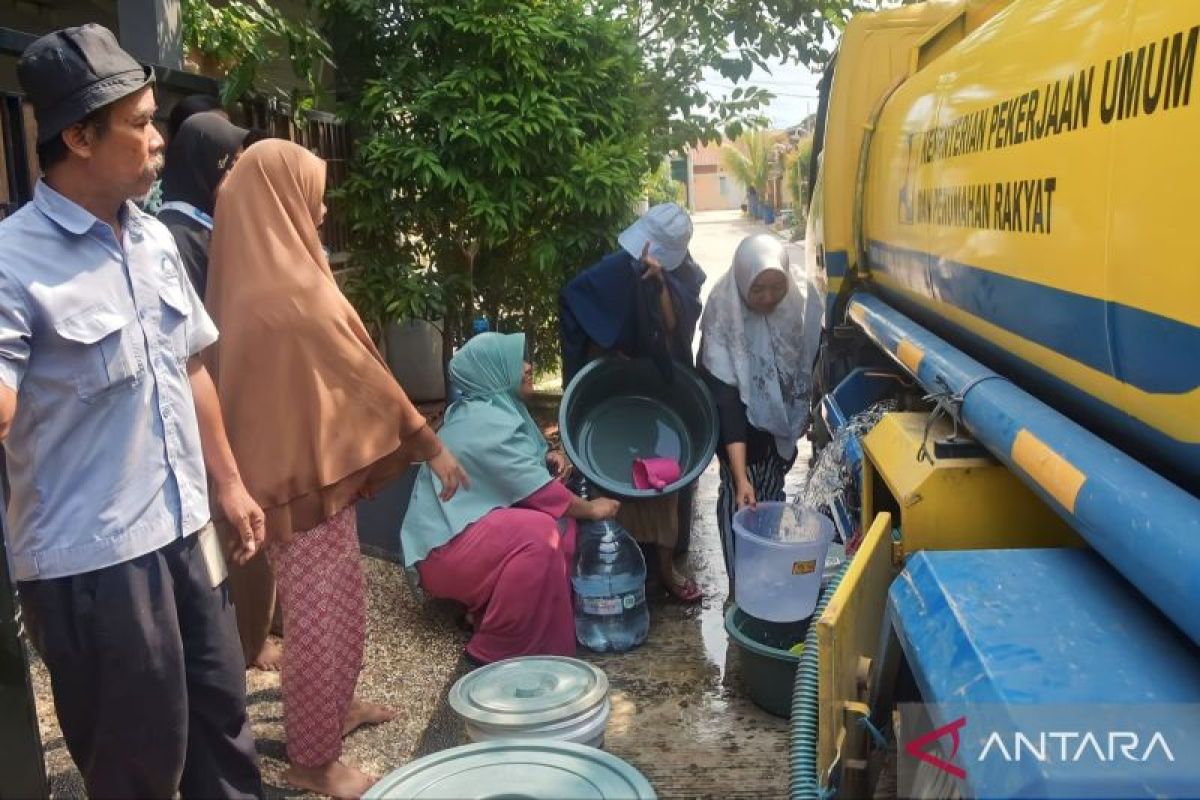 Tirta Bhagasasi Bekasi salurkan bantuan air bersih dampak perbaikan pipa
