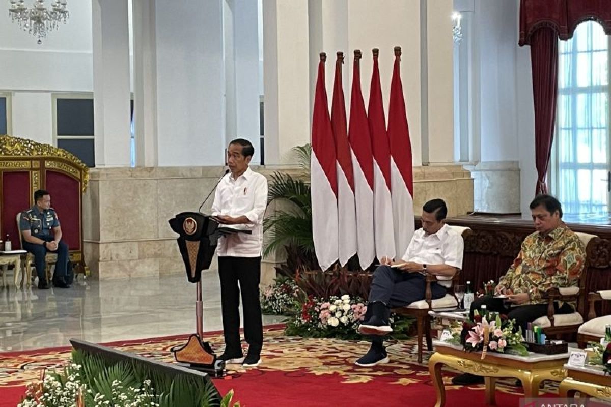 Jokowi: Program bansos harus diteruskan