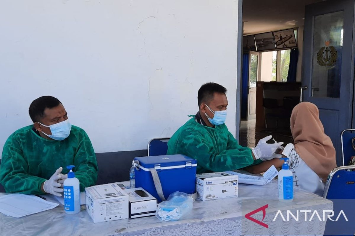 Cegah COVID-19, Pemkab Tangerang minta warga lengkapi vaksinasi