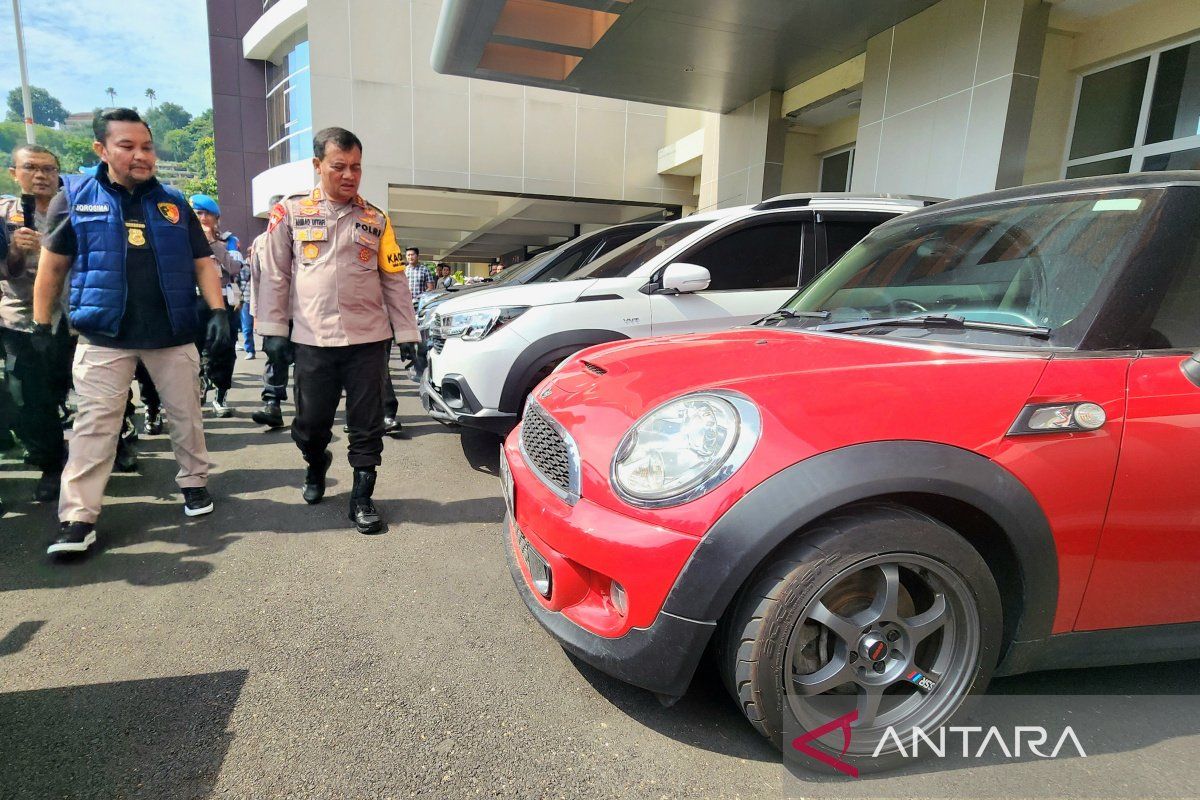 Polisi ungkap "Lengek Squad", komplotan penjual mobil bodong asal Pati