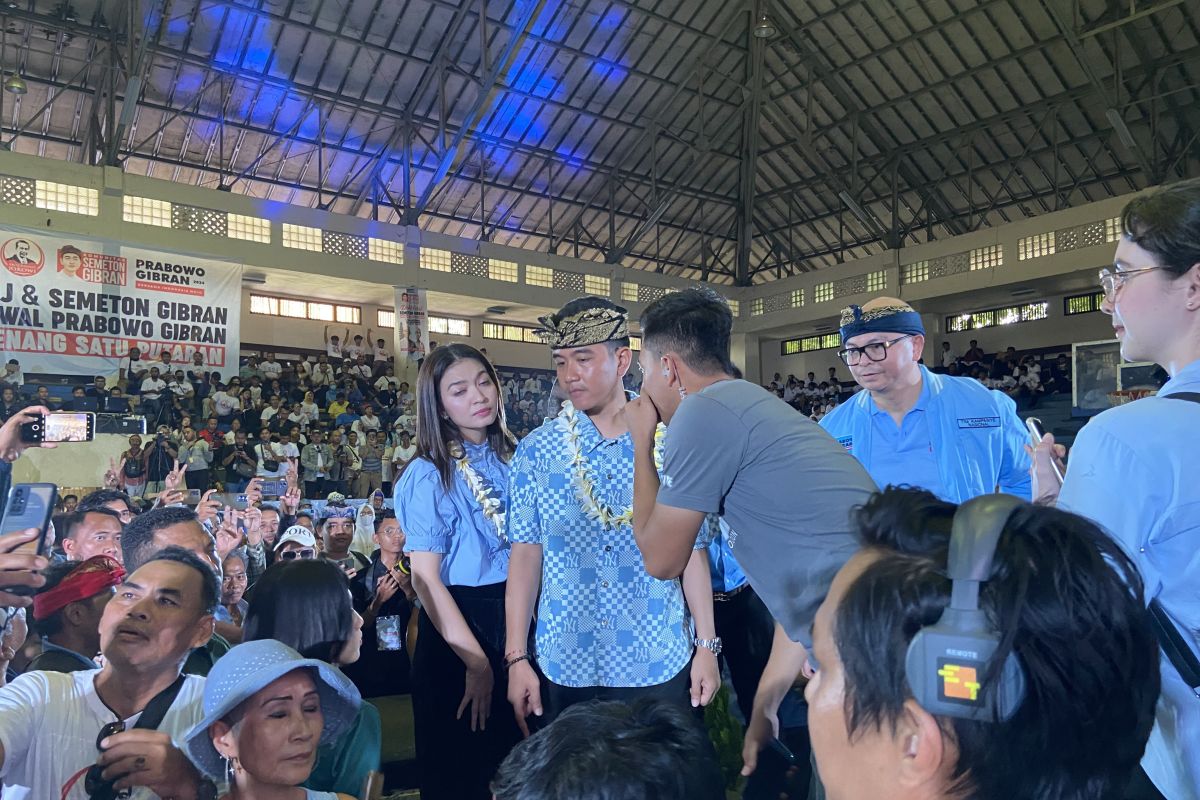 Gibran hadiri deklarasi kemenangan satu putaran di Denpasar