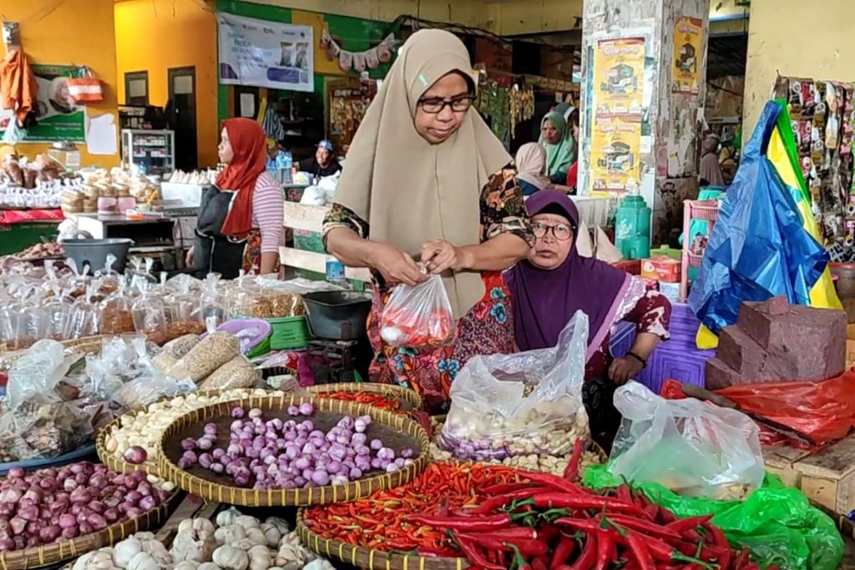 Stabilisasi harga, Disdag Mataram-BI gelar operasi pasar murah