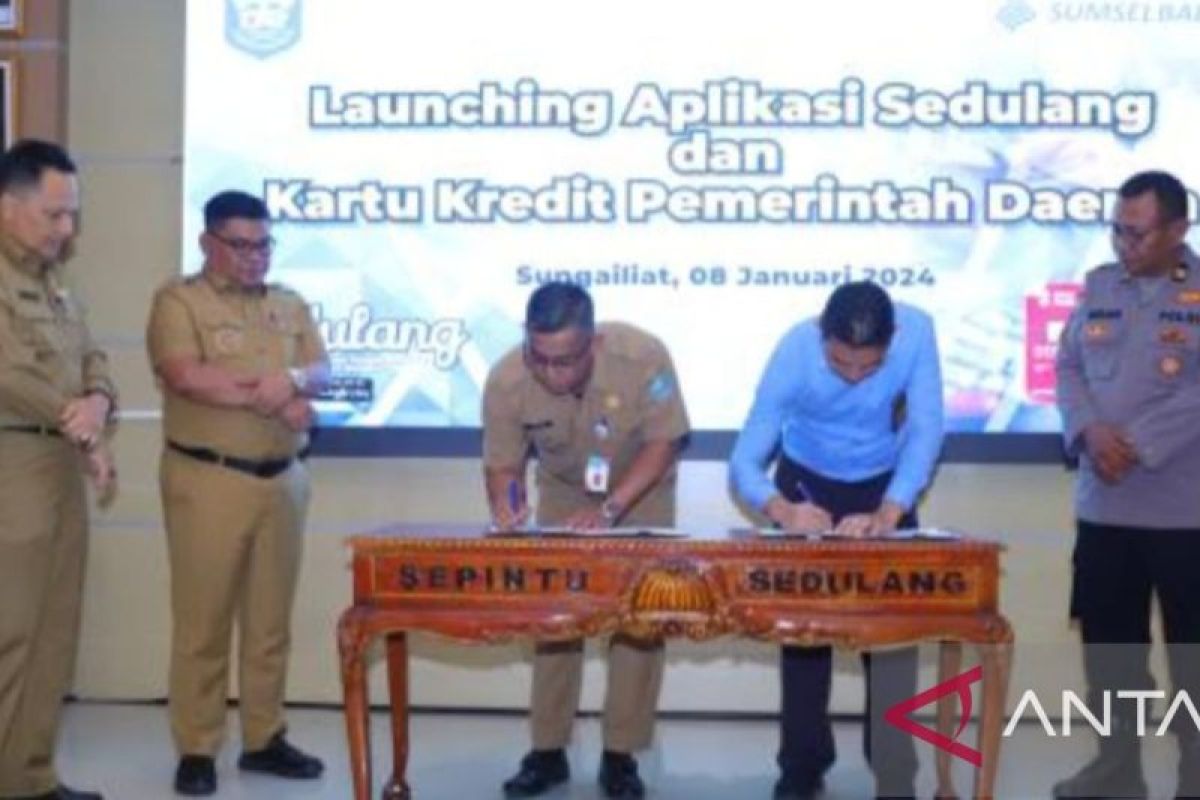 Pj Bupati Bangka luncurkan kartu kredit pemerintah daerah