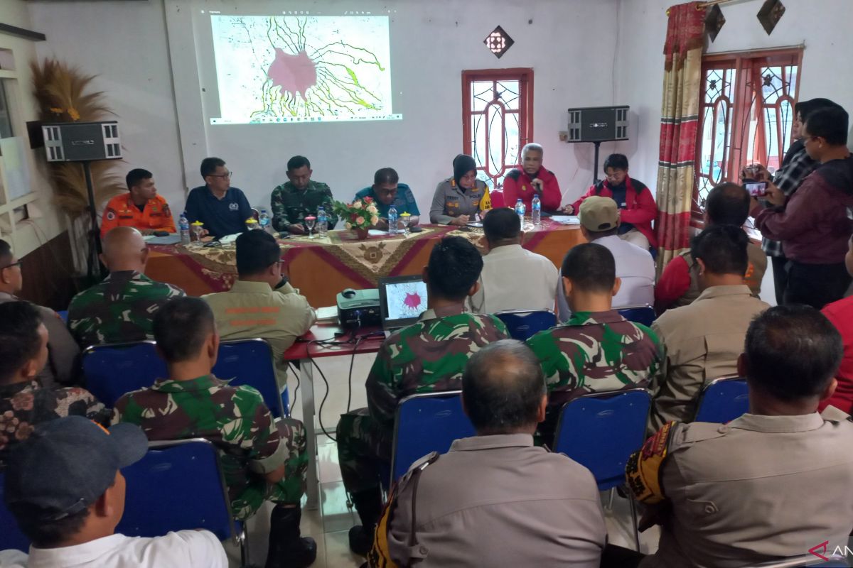 Pemda Agam bersama TNI Polri dan PVMBG rapat darurat Gunung Marapi